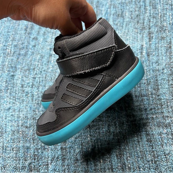 Adidas Toddler Ortholite High Top Sneakers in Black Blue Sole - Picture 3 of 8